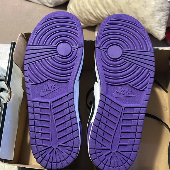 Air Jordan 1 mid se purple black and white - Picture 2 of 4